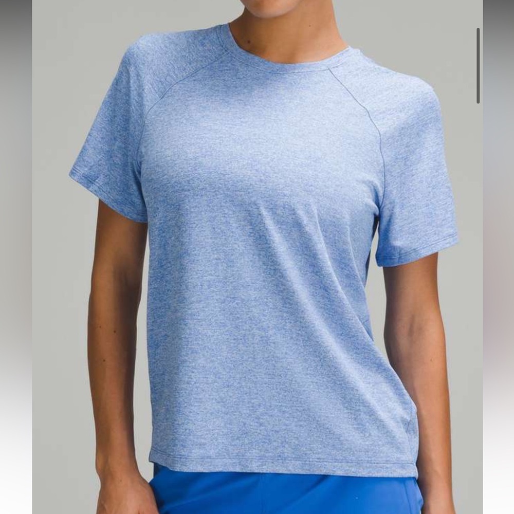 lululemon athletica Heathered Light Blue Short Sleeve Tee